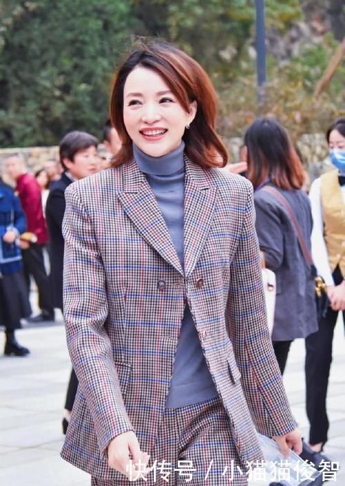 时髦精们,赶紧“扔掉”衣柜里这3件单品,冬天穿又土又显老