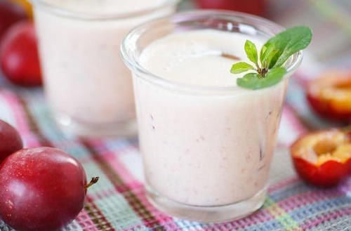 食物|女性到了中年常吃3种食物，排毒养颜，延缓衰老，好吃又健康