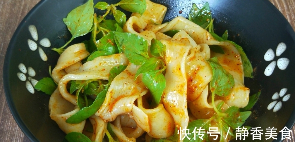 我家面条从来不买，教你秘制做法，筋道爽滑，1.5元面粉做一锅