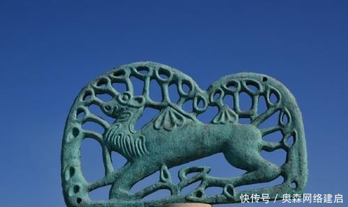 青铜器|鄂尔多斯青铜器博物馆有一只青铜手,经专家揭秘,才知道它的用途