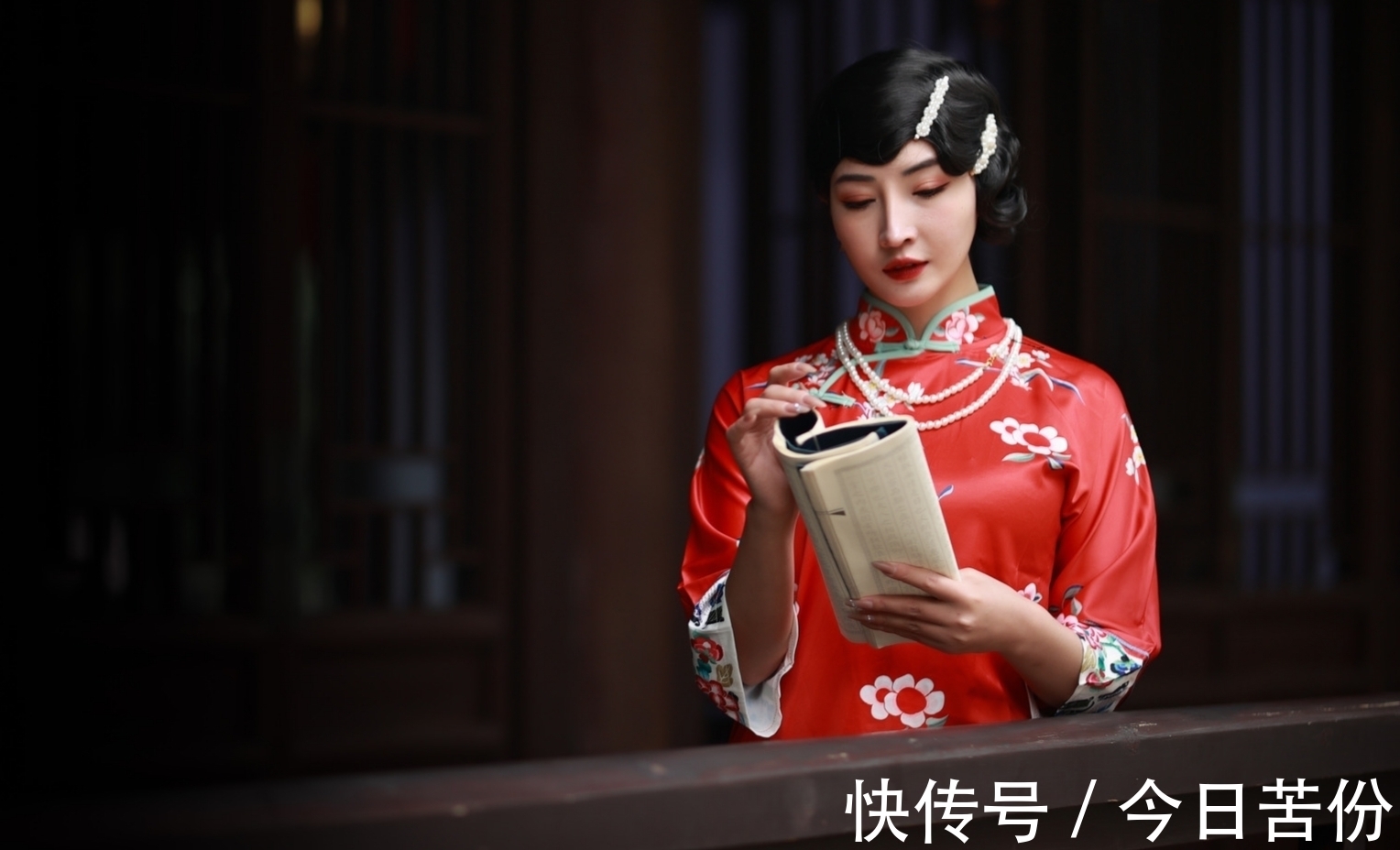 莲花#七律·十二首丨犹如好雨及时降,胜过莲花应季妍