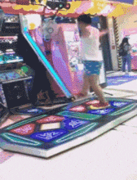 |搞笑图片:羡慕人家的爱情,女朋友还能兼档泥板,真好