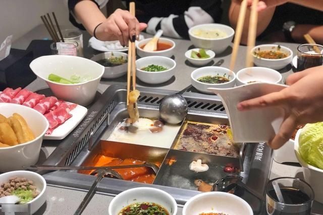 笑话|去吃海底捞,这4种东西都是免费的,不拿走会被服务员笑话