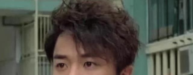 鄭愷發文吐槽4位離開跑男的成員，最后1句話，引40萬粉絲淚目