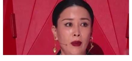王靖雯|300万网红参加《好声音》，李克勤为她转身，那英的点评却带着刺