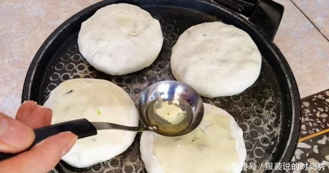 营养|秋天,此菜再不吃就过季了,营养极高,女性要多吃,烙馅饼真香