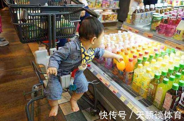 奶奶|“穷就老实告诉孩子”,孩子想吃40一斤的草莓,奶奶做法引热议