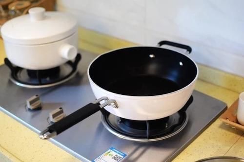 厨房好伙伴 一锅多用 知吾煮平底炒锅