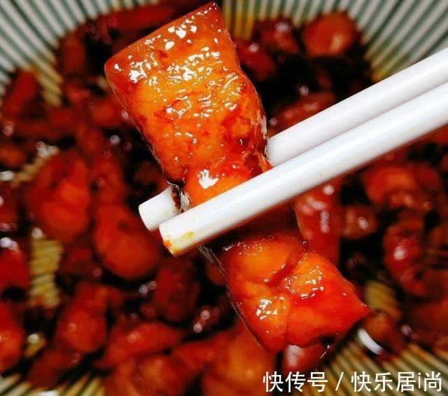 美食天下|不加一滴水油的红烧肉，香而不腻，解馋下饭！