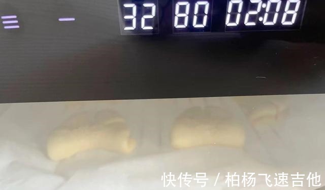 豆沙馅|孩子特别喜欢的小面包,细腻拉丝零失败,蓬松暄软口感好!