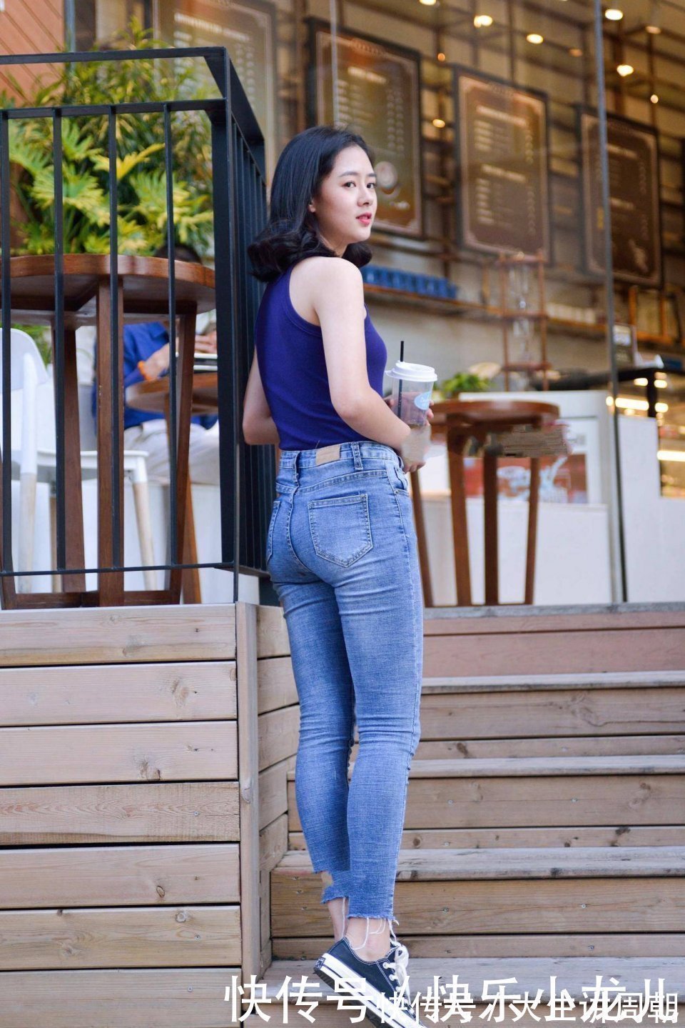 上衣|蓝色修身上衣,既青春又干练,分享挑选小技巧