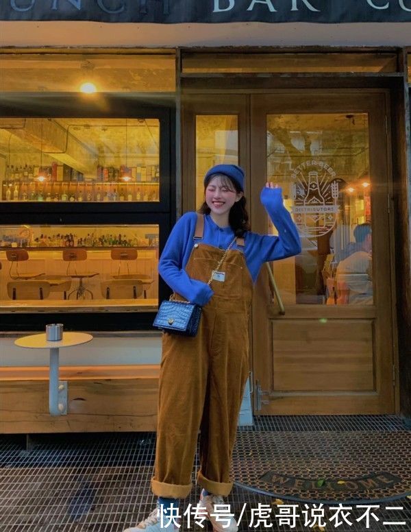 谁说背带裤太“幼稚”？只要搭配得好，轻轻松松穿出少女感