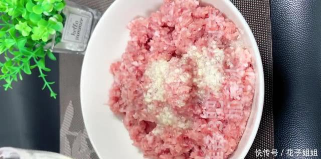 肉馅|教你做好吃的肉丸子,滑嫩Q弹味道鲜美,冬天吃既美味又解馋