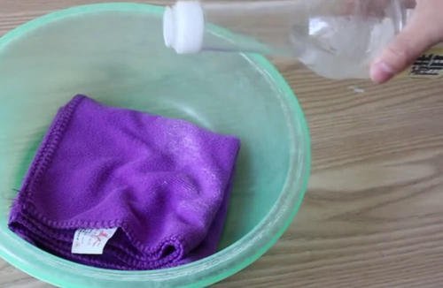 毛巾用久了又臭又滑,保洁阿姨用这几招清洗一遍,洗完跟新的一样