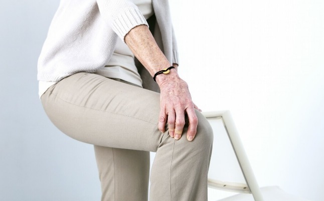 临床研究|老年人关节疼痛僵硬,吃氨糖治疗就可以了两类药物比氨糖更常用