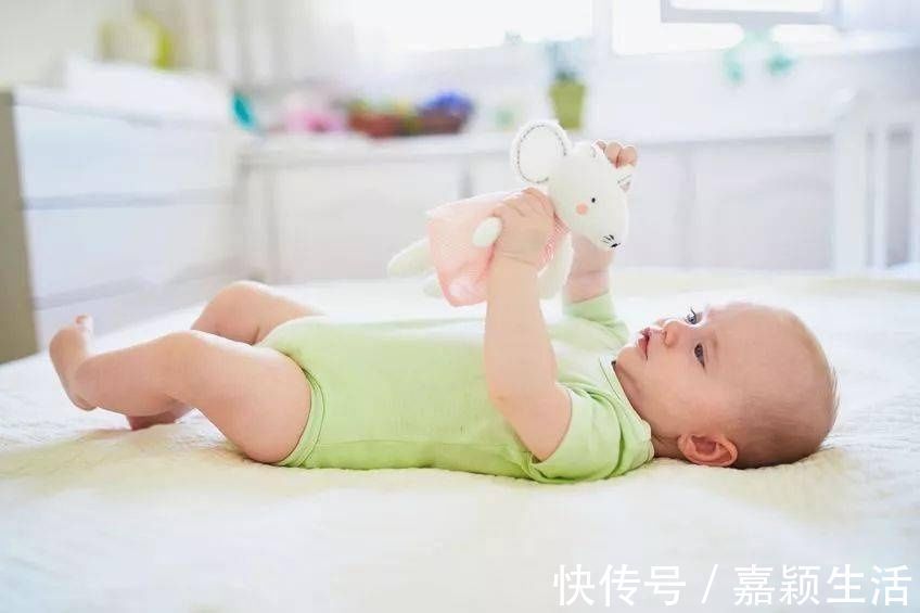 消毒|好可怕!宝宝天天吃的牙胶和奶嘴,竟然比抹布还脏!