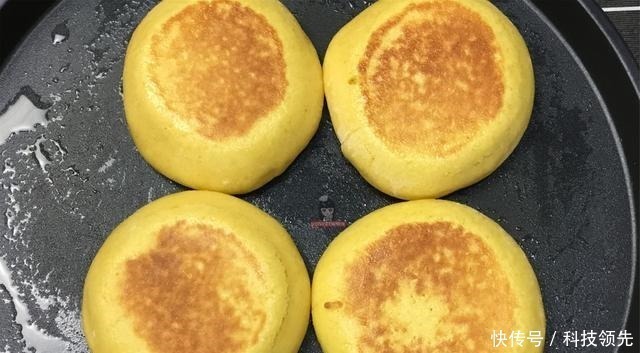 酵母|教你玉米松饼正宗做法,掌握2个小技巧,简单好吃,松软香甜