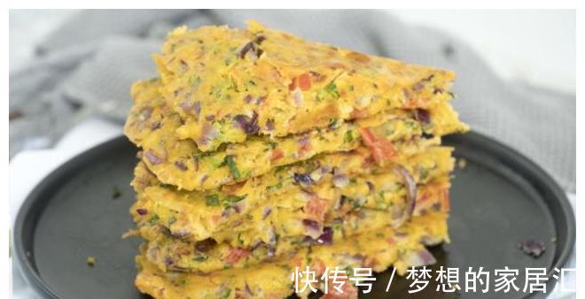 玉米面饼|零失败的懒人玉米饼配方，加个西红柿，美味营养，越吃越香