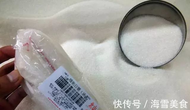 把白糖倒进洗衣粉里太厉害了,家家户户都需要,回家赶紧试一试