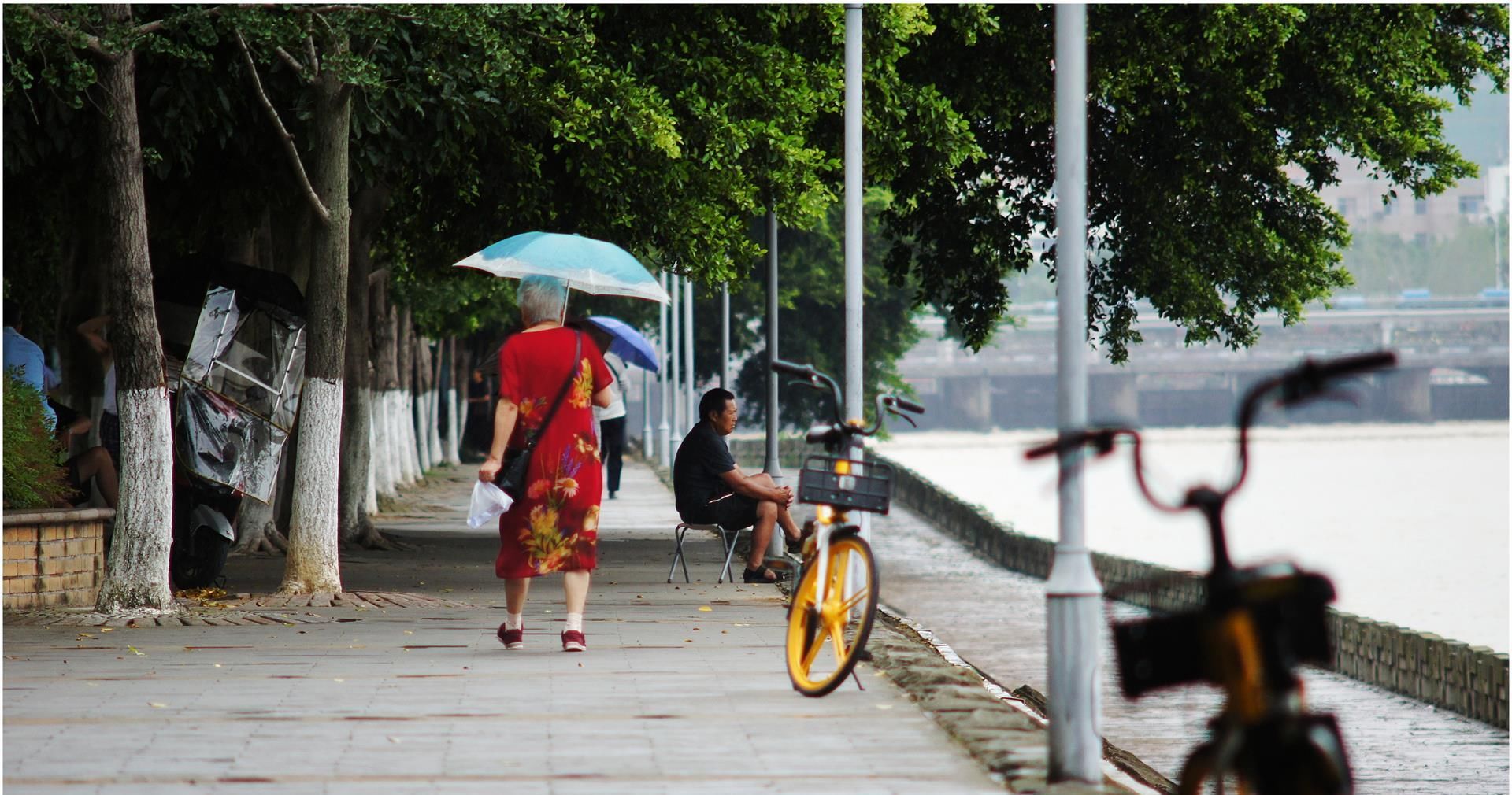 好地方|它距离成都70公里，工业发达却无污染，物价房价低是养老的好地方