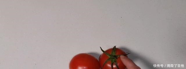 西红柿|买西红柿要买母的,头部一眼就能看出,沙甜多汁,老农方法真管用