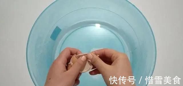 纯碱|厨房抹布脏了千万别扔，只需用纯碱泡一泡，立马焕然一新，实用
