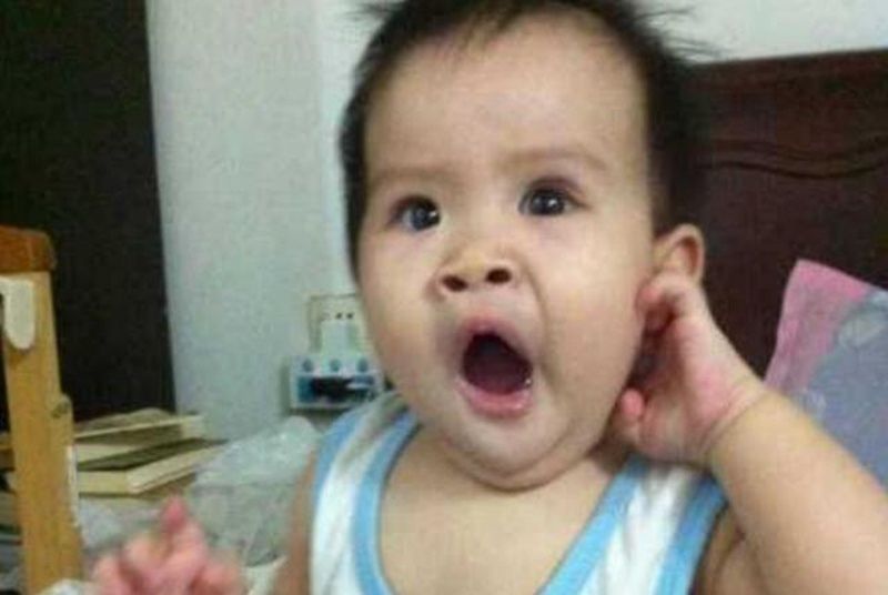 孩子|到底该不该经常给孩子掏“耳垢”？要区分年龄，做错了容易伤到娃