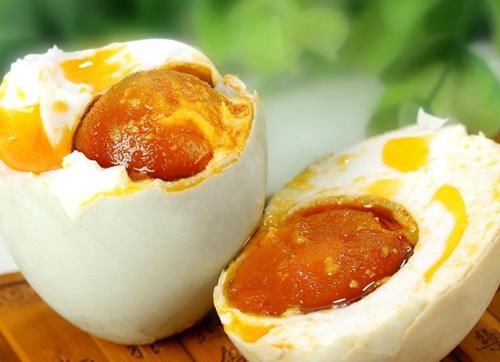 胆固醇|多家医院联合呼吁:1物胆固醇比肥肉高几十倍,再馋也要管住嘴