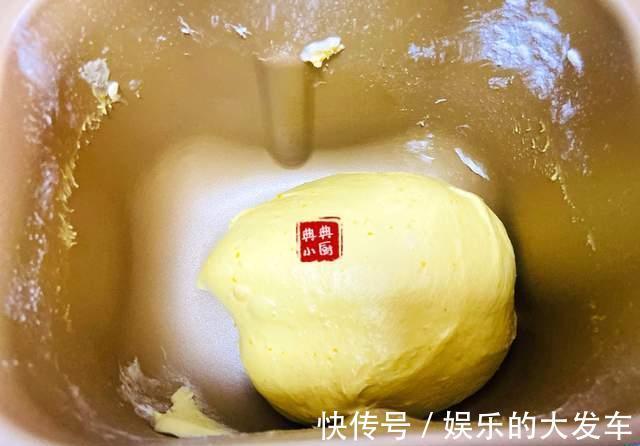 黄油|金灿灿,软绵绵的南瓜面包,再也不用担心小朋友不爱吃南瓜了