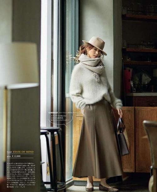 冬季怎么样穿裙子很关键，教你这3招搭配技巧，时髦优雅又保暖