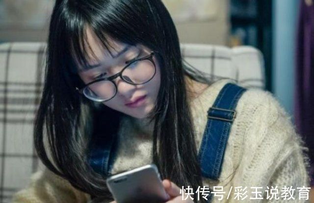 唯美！大学女生的“鲸落体”走红，可爱中透露着唯美，比奶酪体还受欢迎