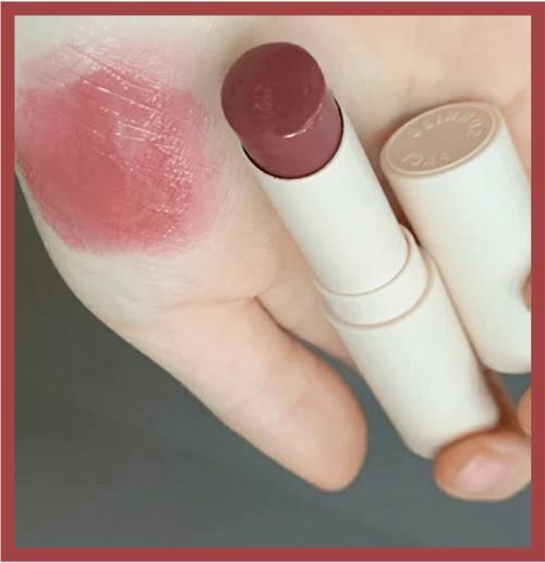 别犹豫，教你以茶治茶的8款春夏口红来啦！