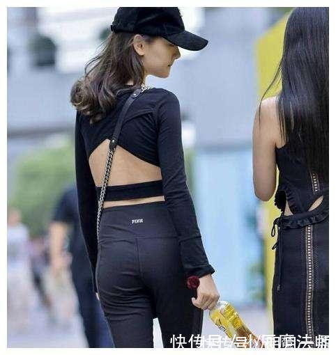 小蛮腰 打底裤的设计,体现女性自信的个人魅力,给人一种的小清新的感觉