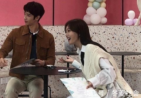 楊超越綜藝路透曝光，嘟嘴賣萌樣樣在行，同期錄制嘉賓才是亮點