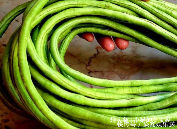 粉蒸豆角|它才是“补钙库”,每天炒一盘,补钙质,体质棒,肠道越来越通畅