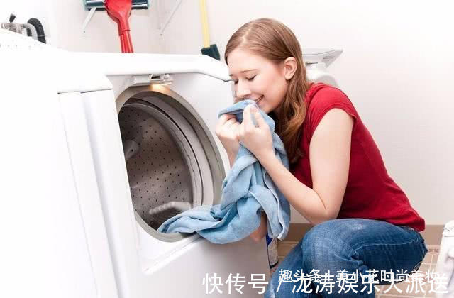 衣物|新衣服要不要先洗了再穿听完服装老板的话,才知道错了几十年