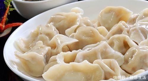 好吃|煮速冻饺子别再直接下锅了,记得多加这一步,煮出来的饺子更好吃