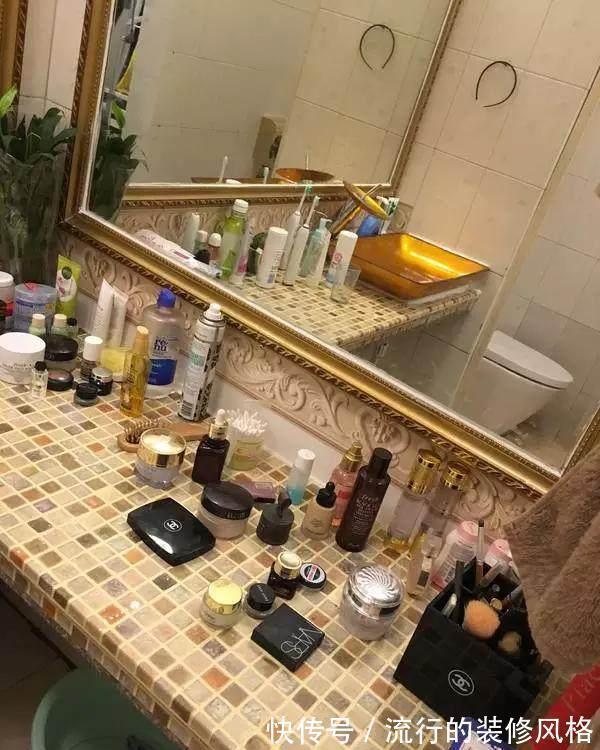 房东|450租的两层出租屋,乌漆嘛黑卧室都不敢住,改造后朋友都说很赞