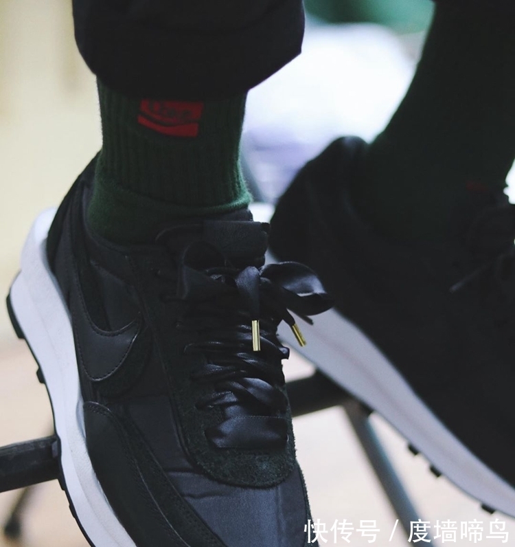 ldv 最新上脚图来了!纯色Sacai x Nike LDV Waffle还能这样穿