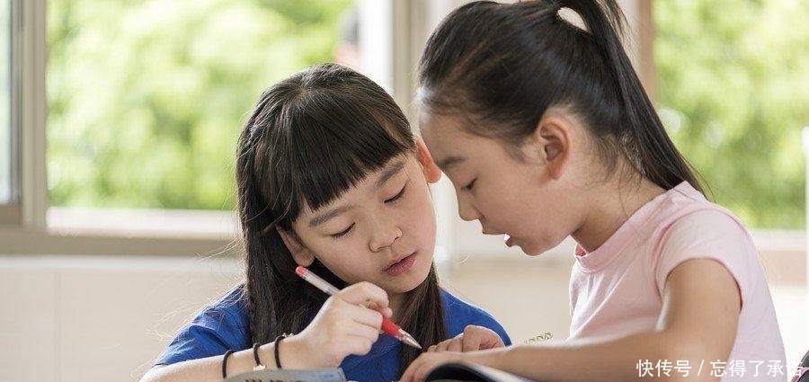 学霸会|清华教授想培养女儿成普通人获群嘲：读清华附小的学霸会普通？