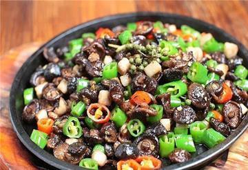 老豆腐|美食推荐:秘制家常猪蹄、铁板米香菇、武哥豆腐圆制作方法