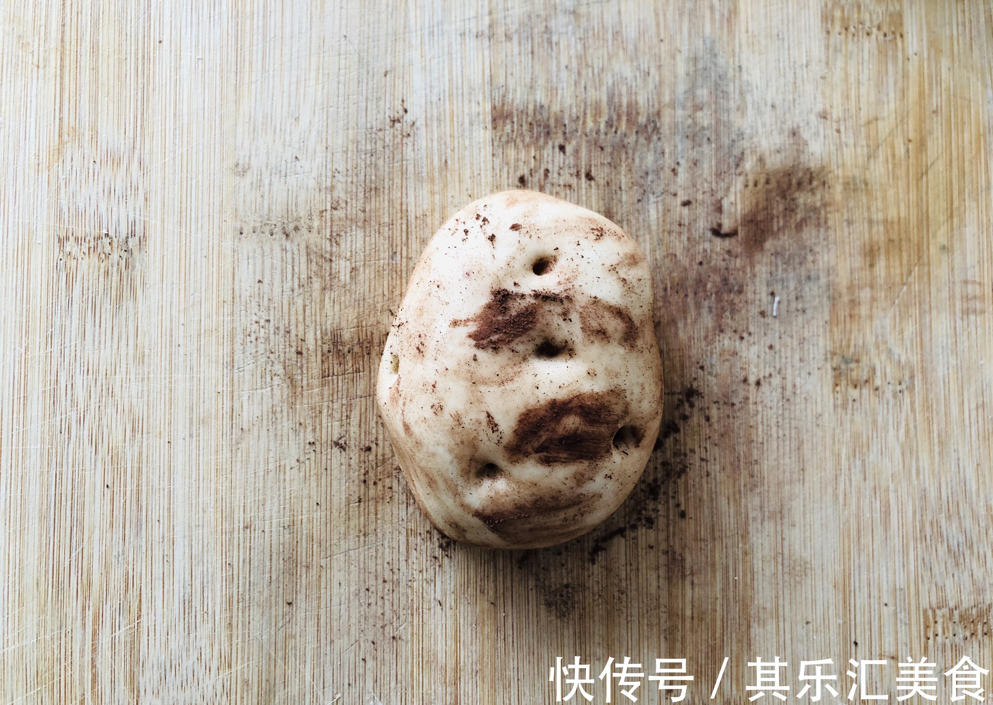 仿真土豆馒头|别总做白面馒头了,试一试仿真土豆馒头,颜值高到不舍得吃了