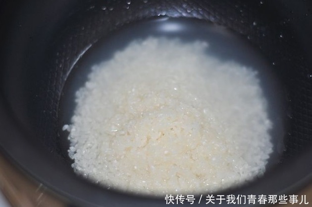 吸水性|蒸米饭,只加水是大错!掌握“多2样多2步”,香软可口,粒粒分明