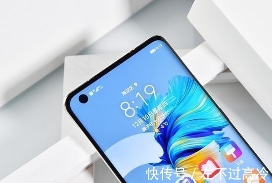 os|华为低价5G旗舰终于有货了，曲面屏+鸿蒙OS，还买什么iPhone13？