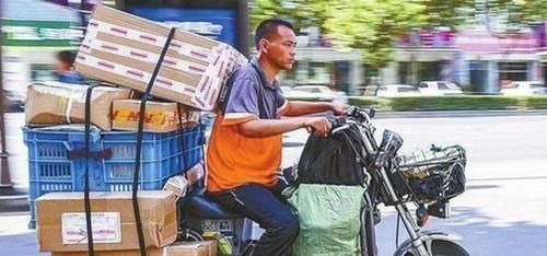华宇集团|快递巨头“彻底消亡”？雷军曾花1亿“解围”，现被曝欠下7000万
