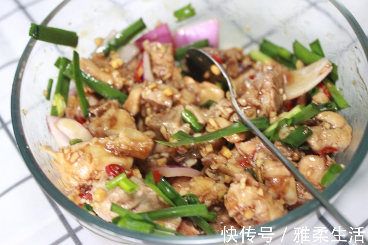 洋葱|非常适合夏天的一道开胃菜，味道酸辣，十分下饭