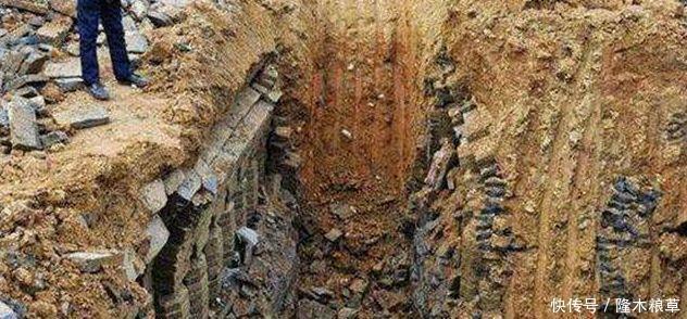 尸骨|李鸿章墓地2块金砖60斤,尸骨被拖拉机拖毁!