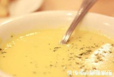 乳牙|7岁男孩乳牙未掉,恒牙又长,医生检查后说道幸亏来得及时