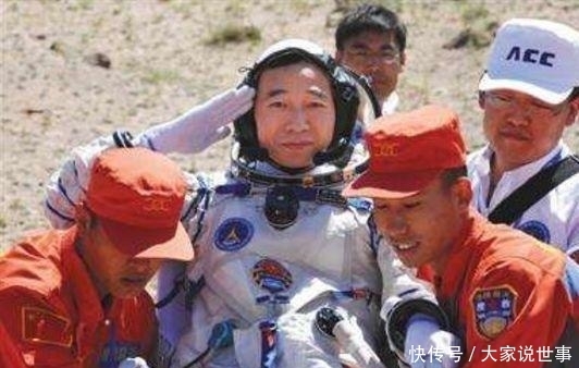 宇飞 “特级航天员”景海鹏:少将军衔副师级,3次上太空,现状如何?