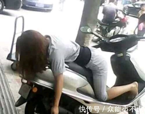 |搞笑图片幽默段子笑话:哈哈哈,不知道大哥你哪来的自信啊